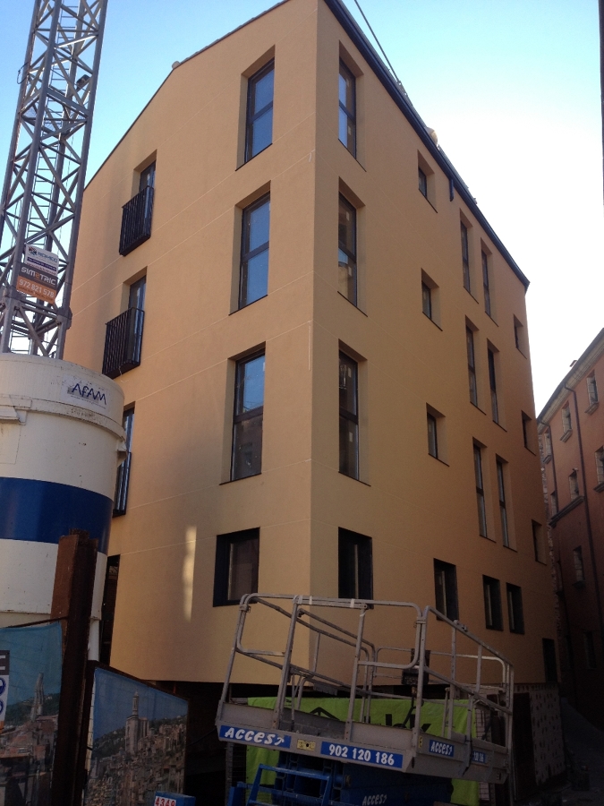 Edificio 8 vivendas en Girona