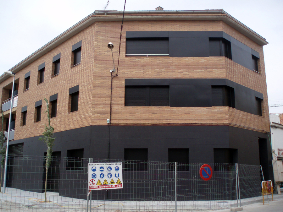 edificio de 7 viviendas situado en c/balmes  SANT FRUITÓS DE BAGES