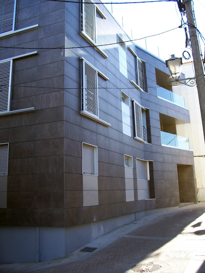 Edificio de viviendas en Portonovo_05