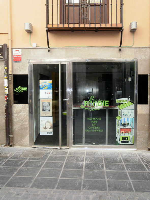 EDIFICIO DESTINADO A CAFE-BAR