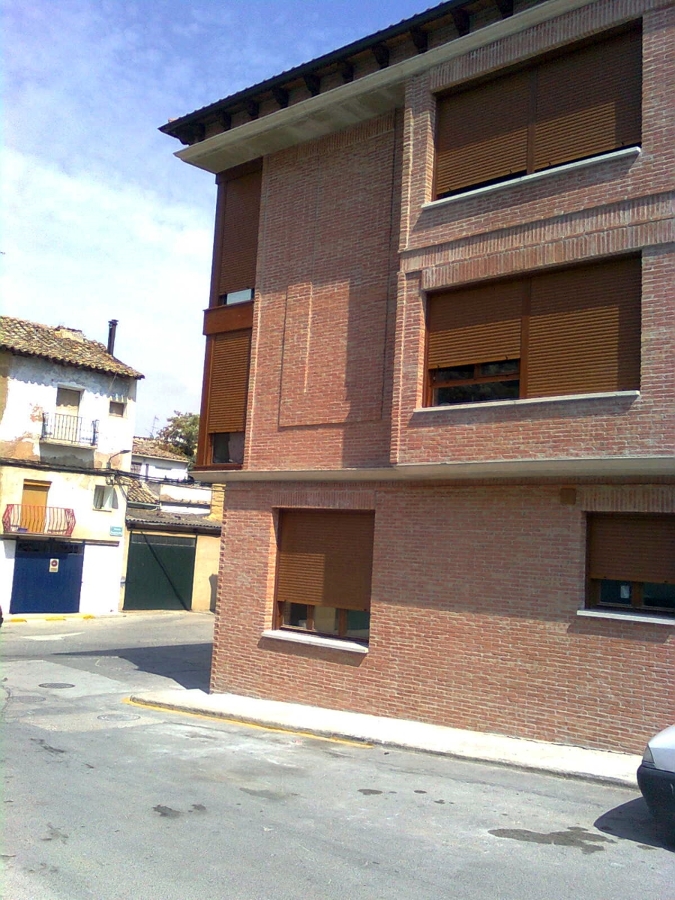 EDIFICIO VIVIENDAS EN FALCES