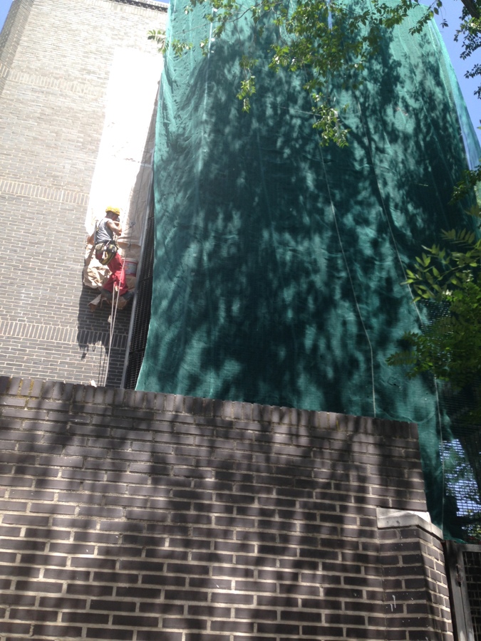 EJECUCIÓN DE  PINTURAS EN LAS OBRAS DEL COLEGIO MAYOR DE LA FUNDACIÓN SEPI EN MADRID