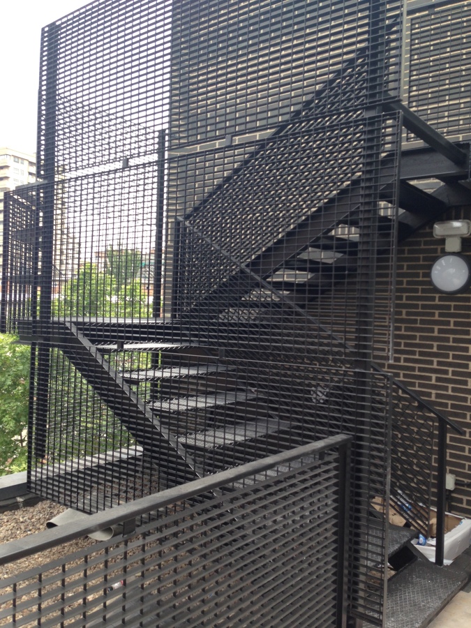 EJECUCIÓN DE  PINTURAS EN LAS OBRAS DEL COLEGIO MAYOR DE LA FUNDACIÓN SEPI EN MADRID