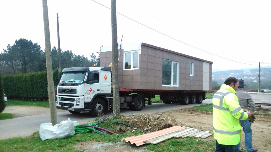 El camión llega a la parcela