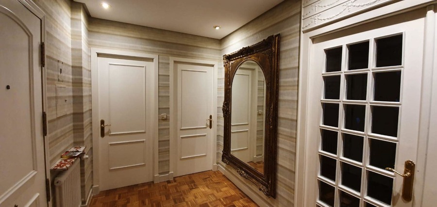 Empapelado de hall