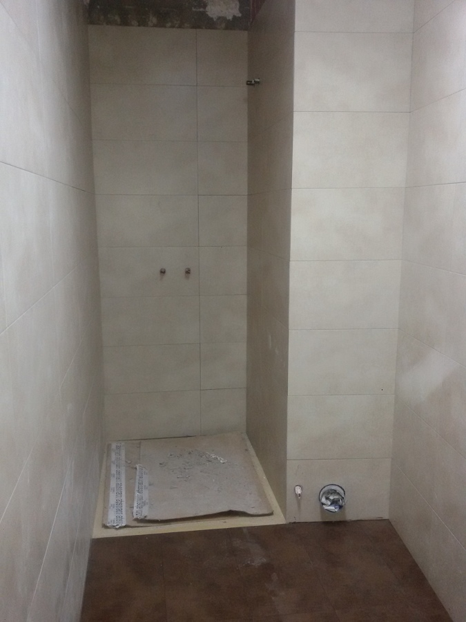 En reforma zona duchas.