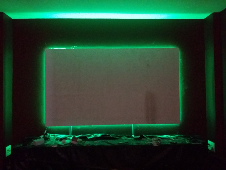 EN PROYECTOR, LUCES VERDES