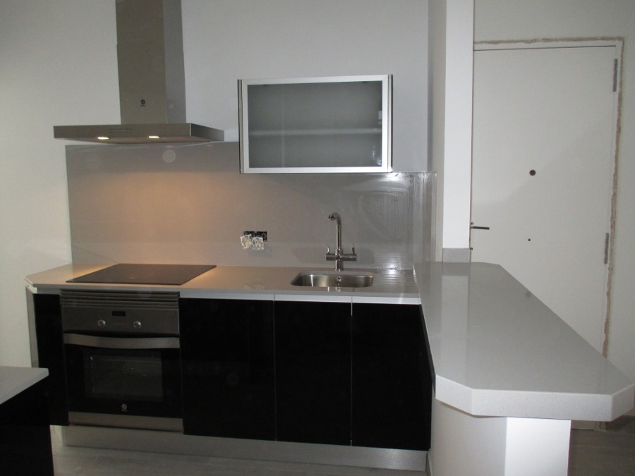 Encimera en Compac ceniza