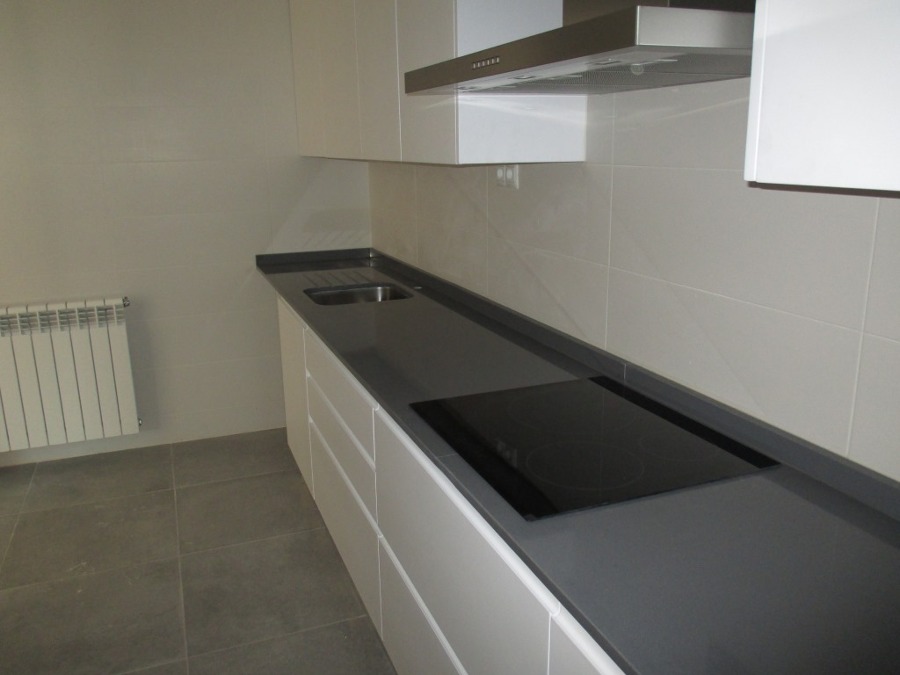 Encimera en Compac plomo