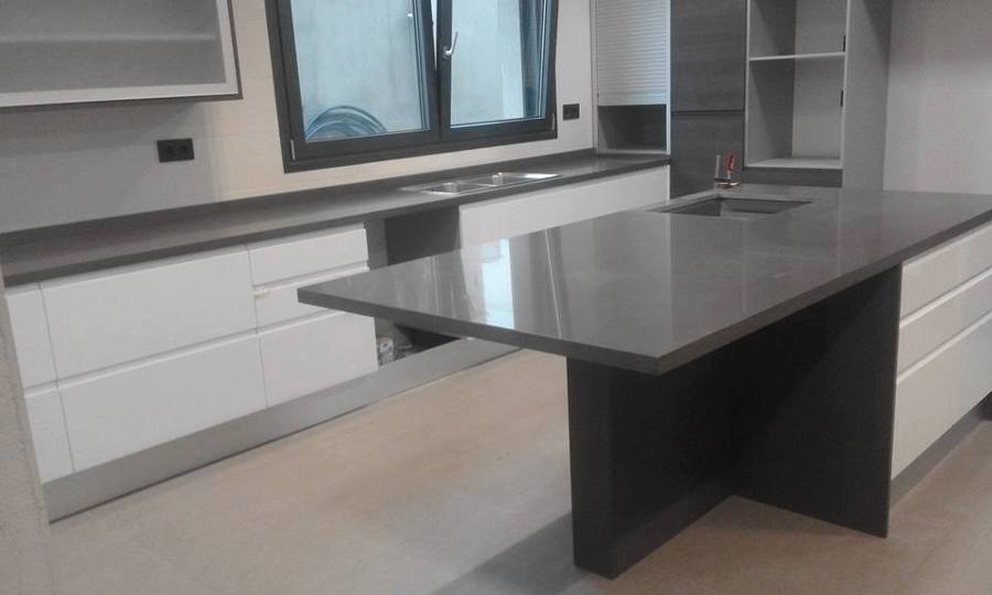 Encimera e isla Gris Expo