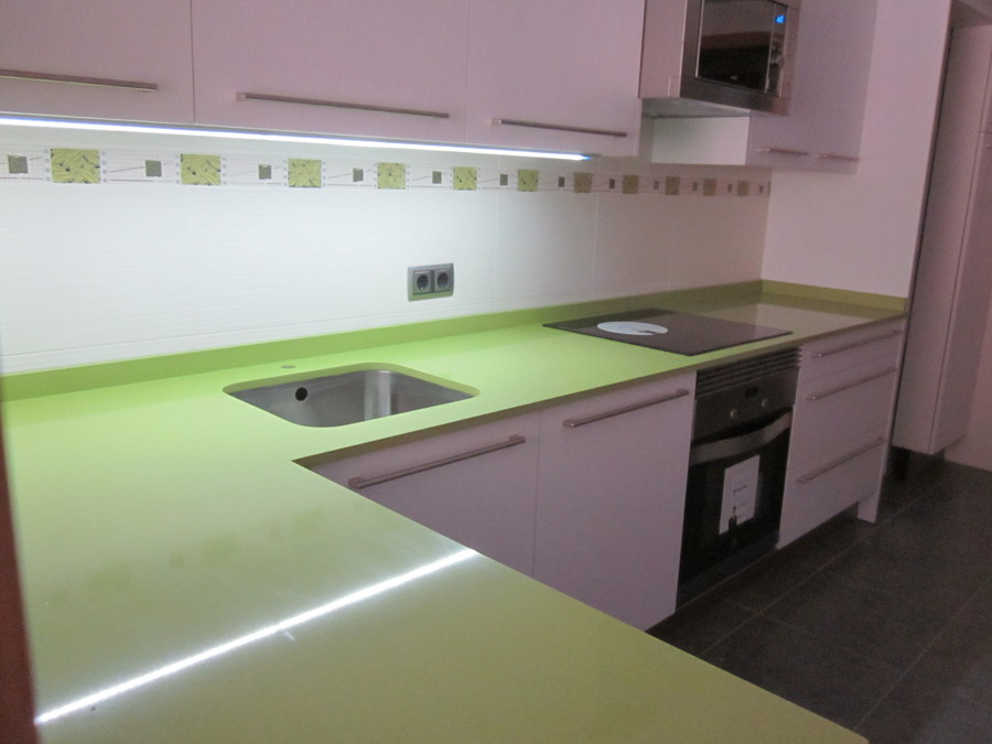 Encimera en Compac apple