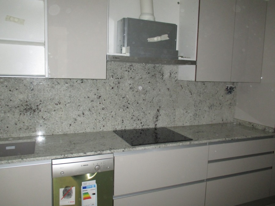 Encimera en granito Naturamia Warwick rubí