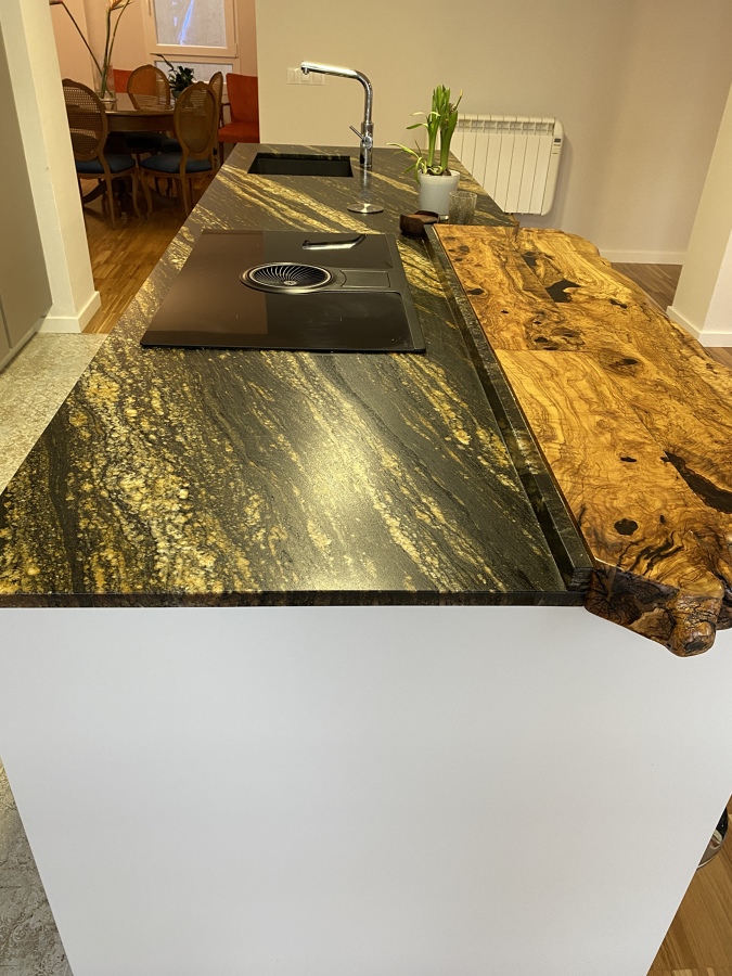 Encimera Naturamia Estromboli y barra de Olivo