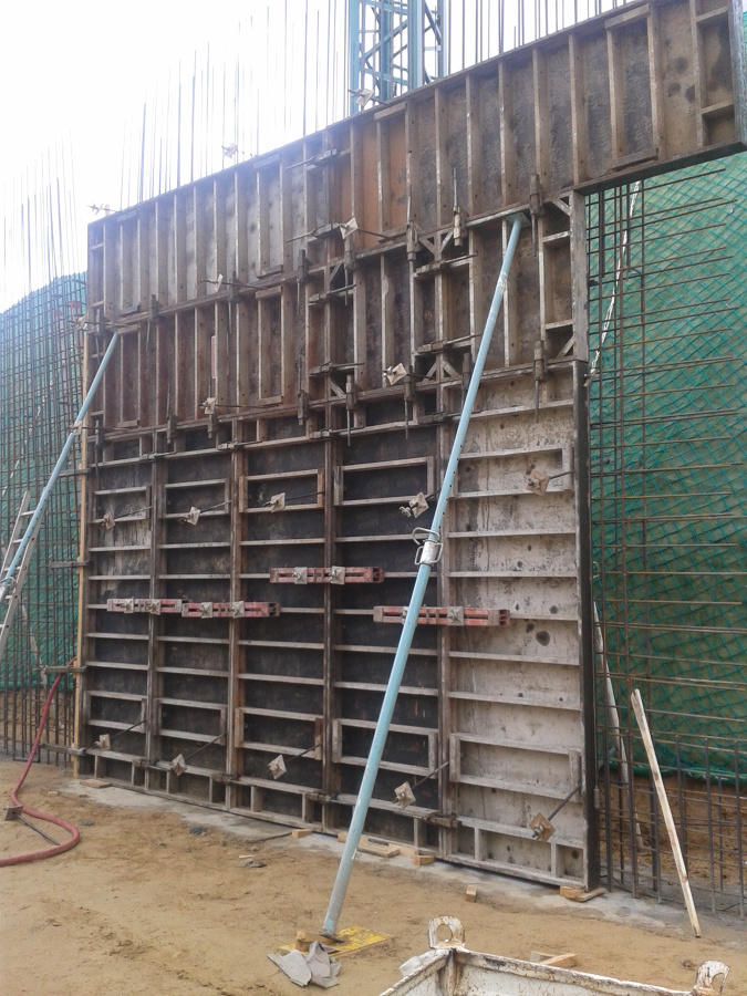 ENCOFRADO DE MURO DE SOTANO