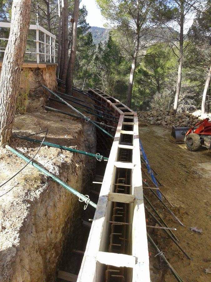 ENCOFRADO MURO CONTENCIÓN