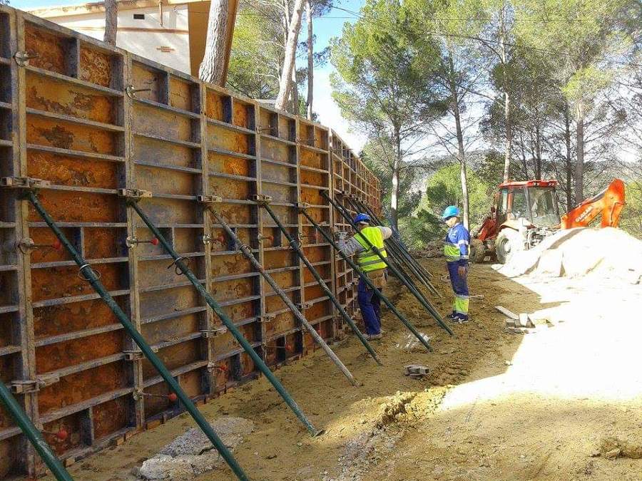 ENCOFRADO MURO CONTENCIÓN
