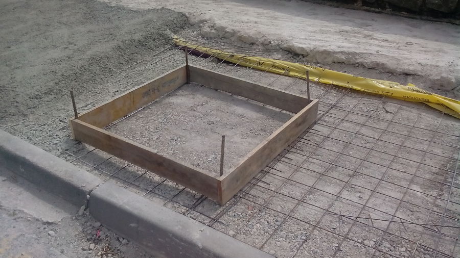 Encofrados y retenidas, vertido de solera armada