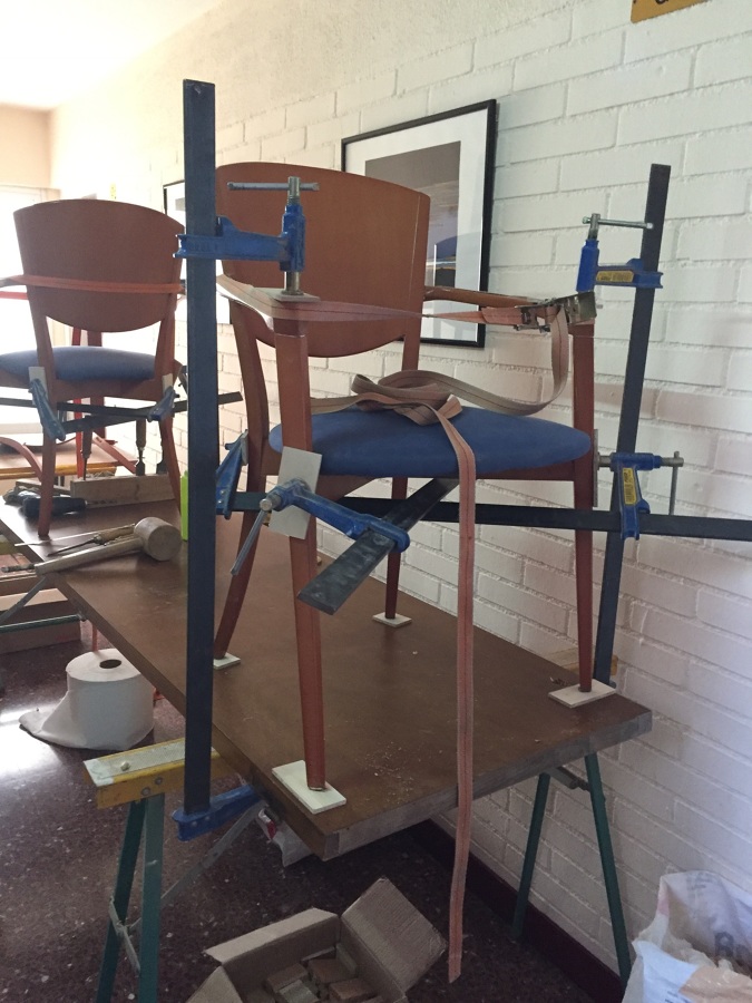 ENCOLADO DE 5 SILLAS DEL CLIENTE