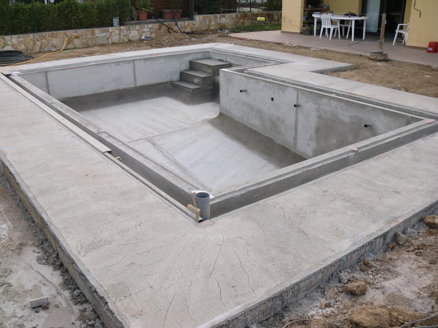 Enderezado de la acera y piscina