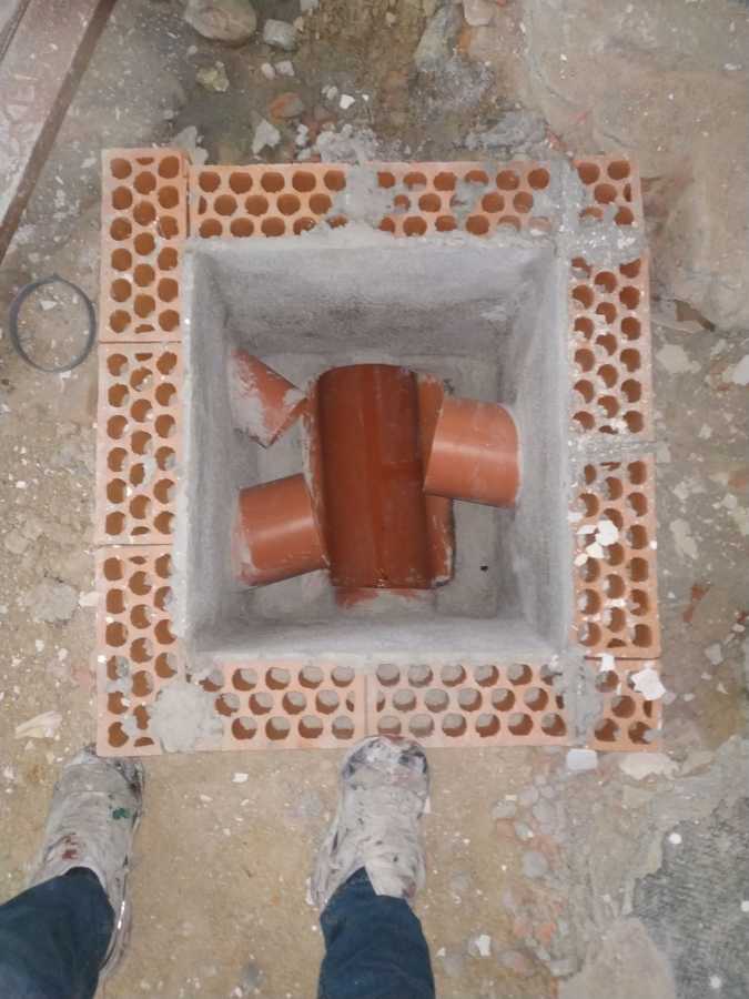 enfoscado y construcción de nueva arqueta