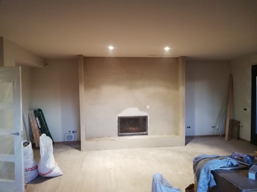 Enlucido de chimenea