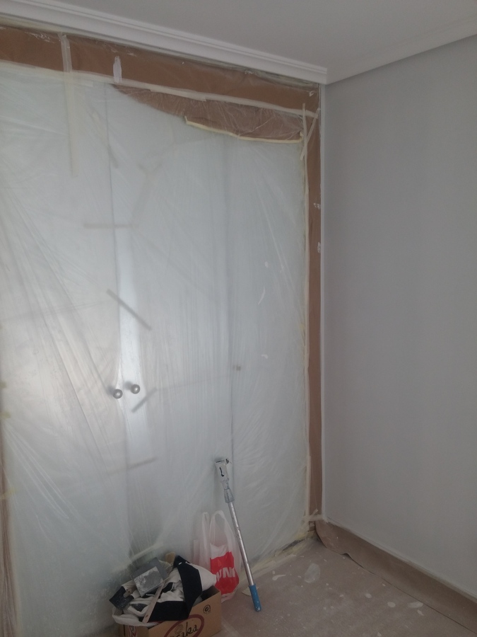 Enlucido de paredes/techos y pintado