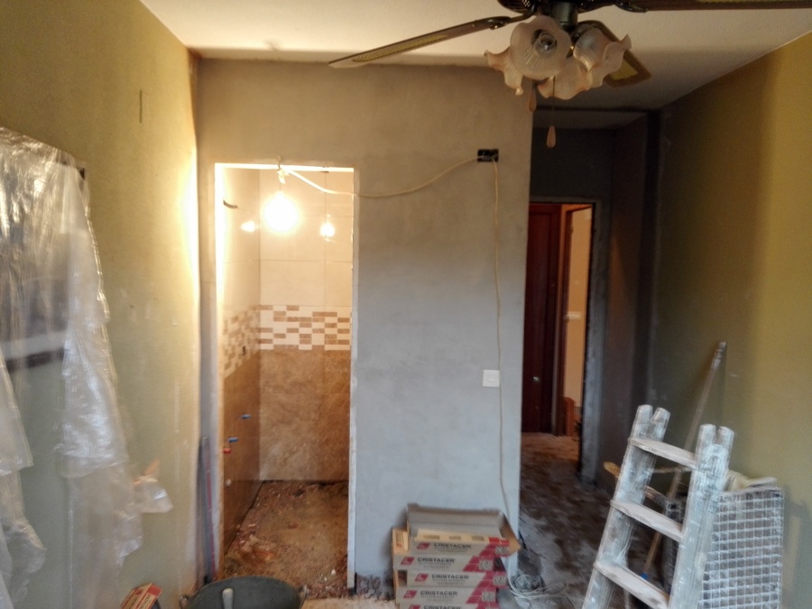 enlucido de yeso distribucion nueva para aseo