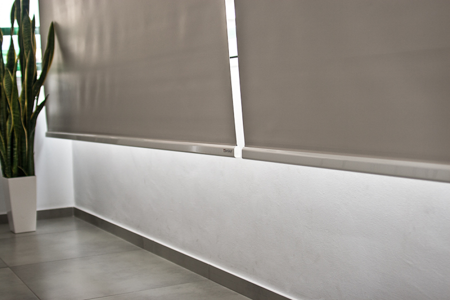 Enrollable en salón