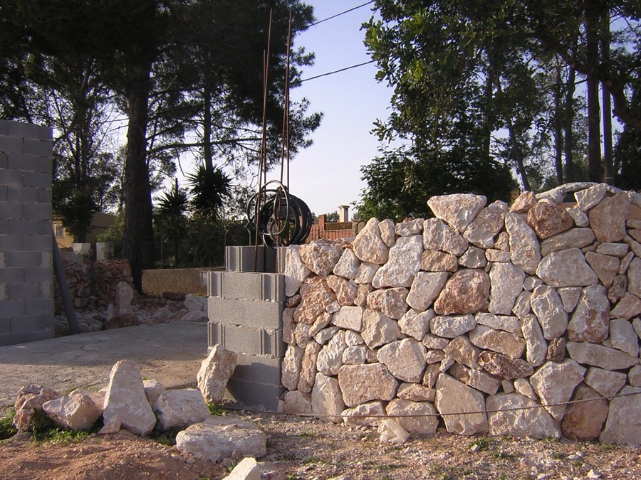 Entrada a finca rústica 