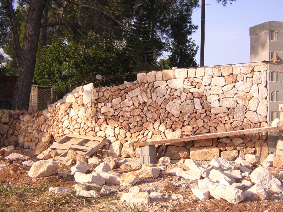 Entrada a finca rústica 