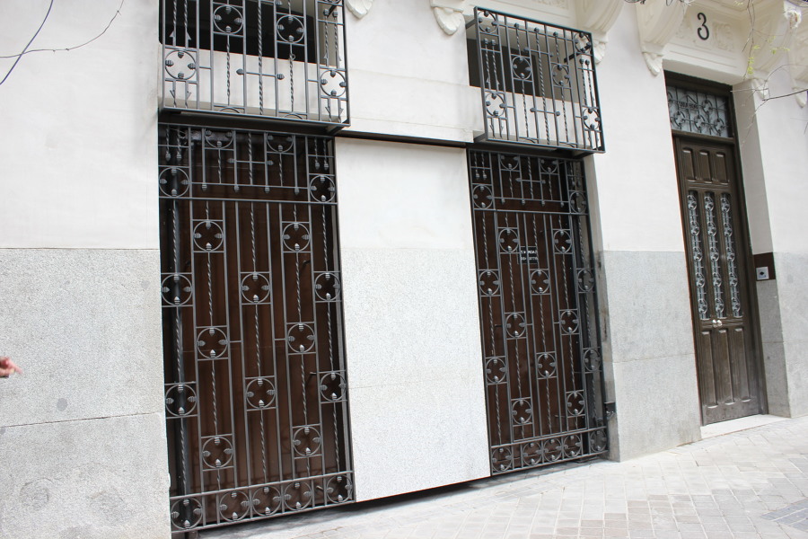 entrada a garaje igual a fachada