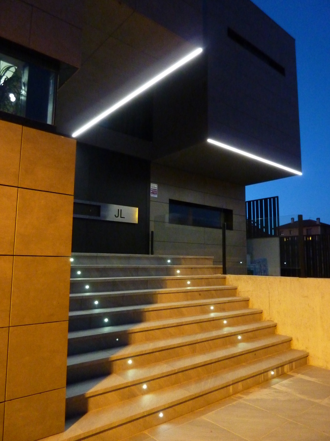 Entrada al anochecer