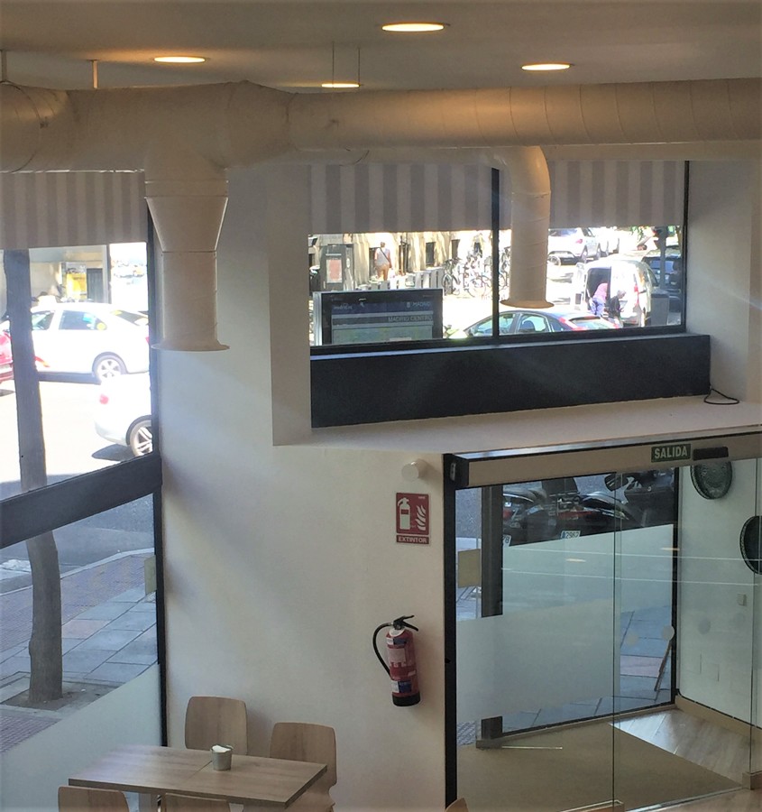 Entrada al local anterior a la reforma