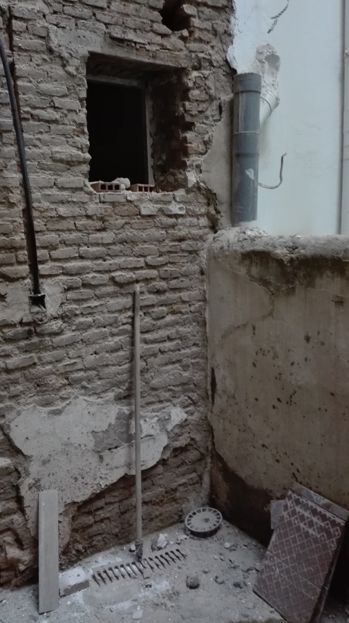 Entrada antes de la obra