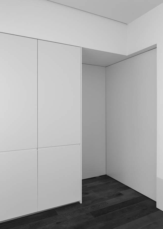 ENTRADA HABITACIÓN 1 Y BAÑO - DETALLE PUERTAS