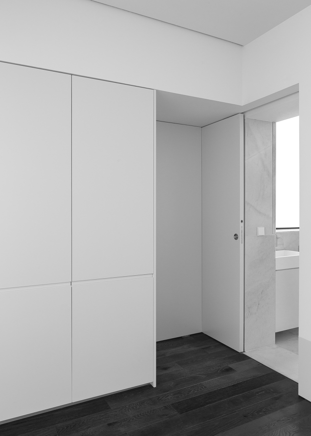 ENTRADA HABITACIÓN 1 Y BAÑO - DETALLE PUERTAS