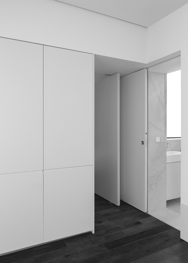 ENTRADA HABITACIÓN 1 Y BAÑO - DETALLE PUERTAS