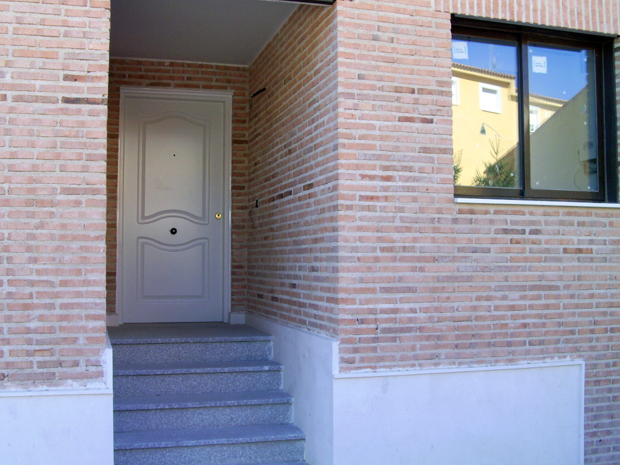 Entrada independiente de vivienda