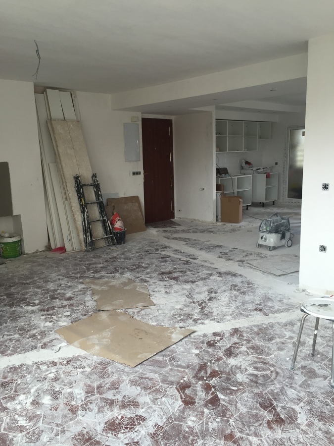Entrada - salón - cocina en proceso