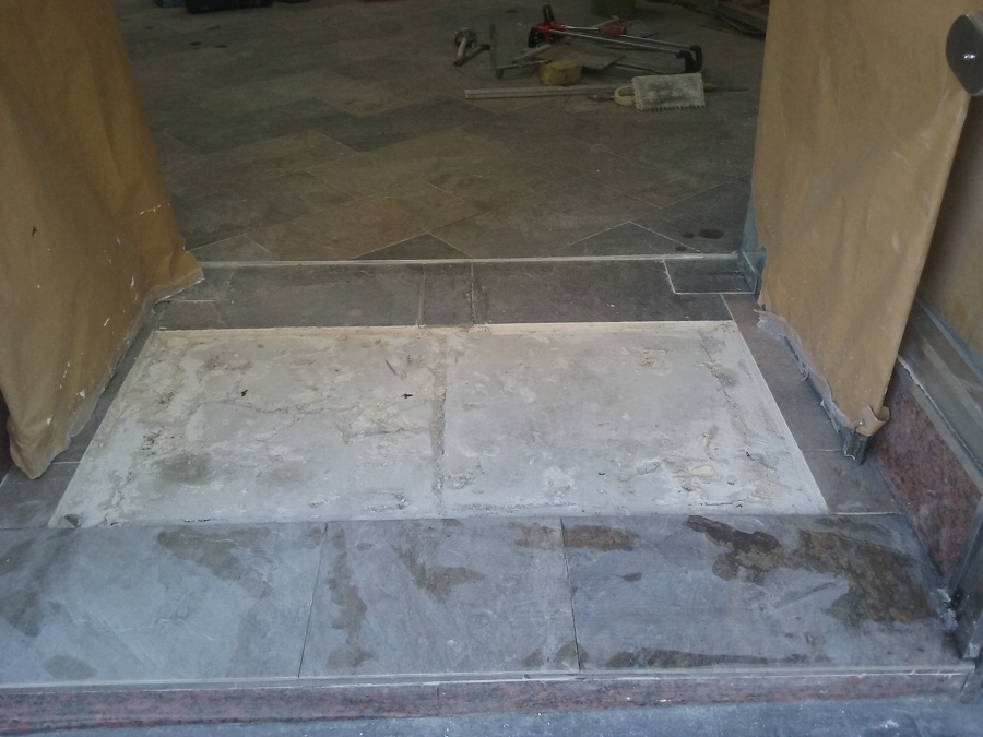 Entrada tienda de lamparas Antara