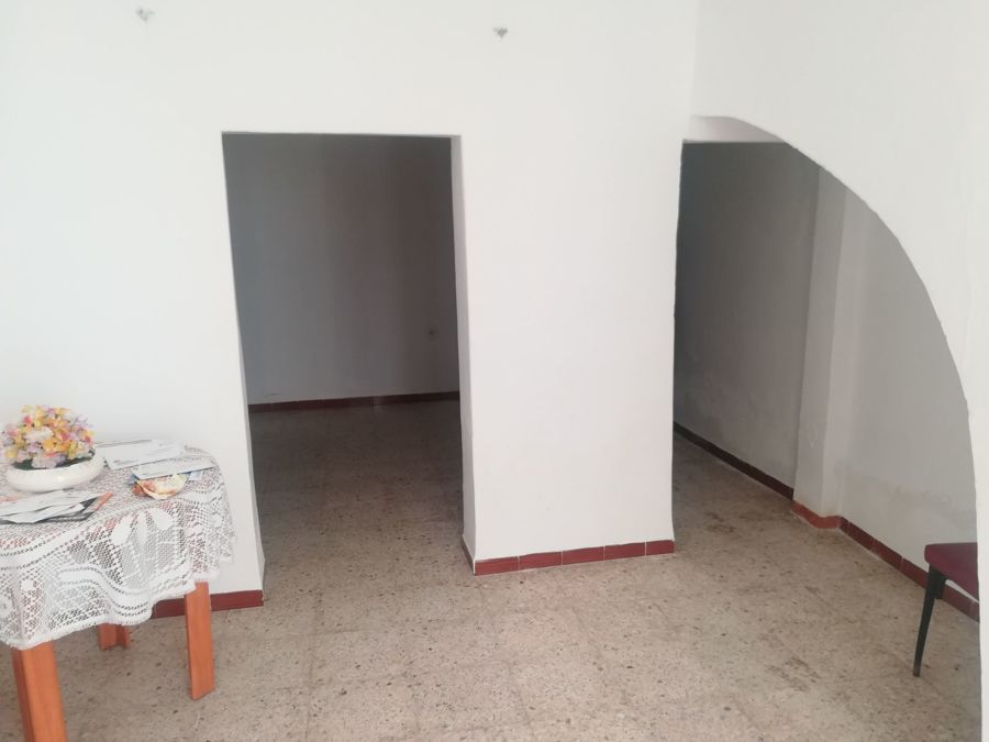 Entrada y paredes antes de la reforma