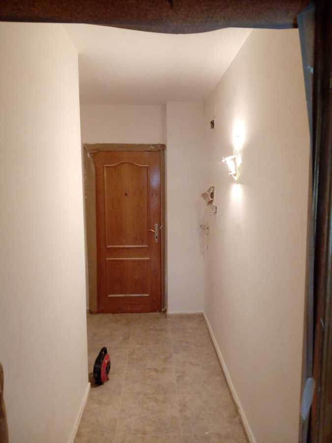 Entrada ya enyesada y preparada para pintar