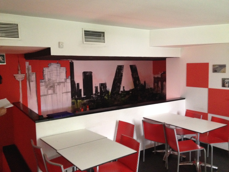 Entreplanta viendo la doble altura existente