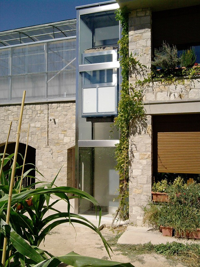 Equipo instalado en exterior de unifamiliar