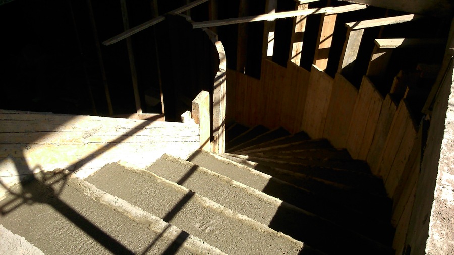 Escalera curva hormigón in situ