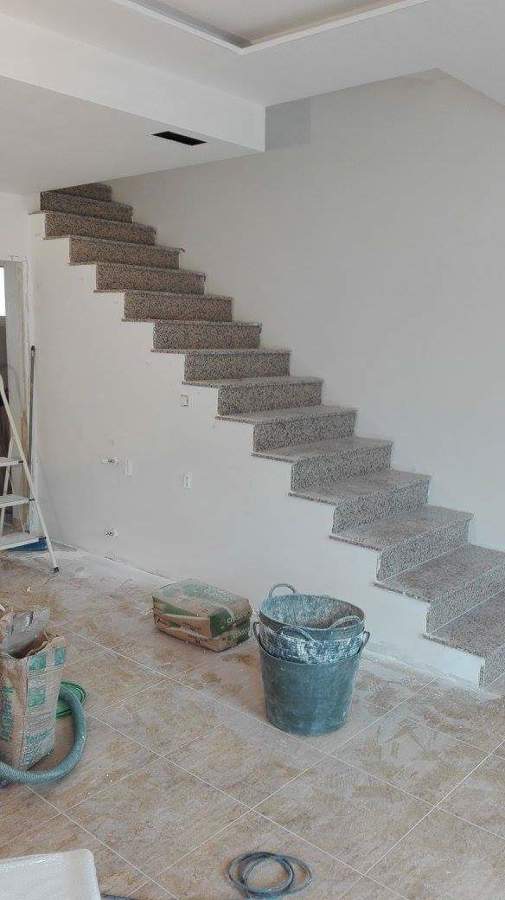 Escalera antes del forrado