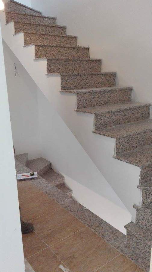 Escalera antes del forrado