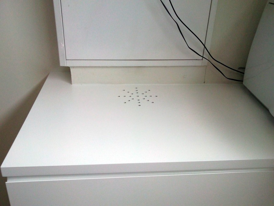 ESCALERA CON PARQUET FLOTANTE Y SUELO CON VINILO