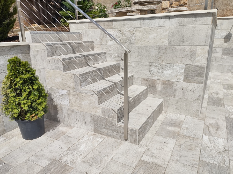 Escalera de acceso secundaria.