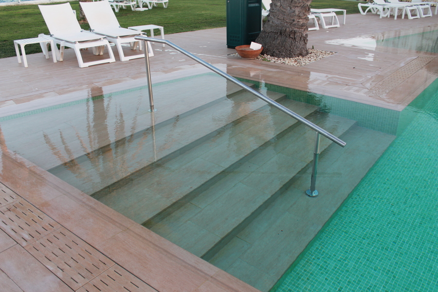 Escalera de Obra Lateral Piscina